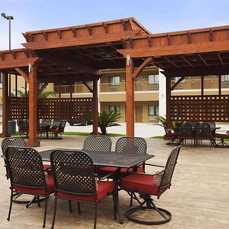 Days Inn & Suites By Wyndham Houston North-Spring Westfield Exteriér fotografie