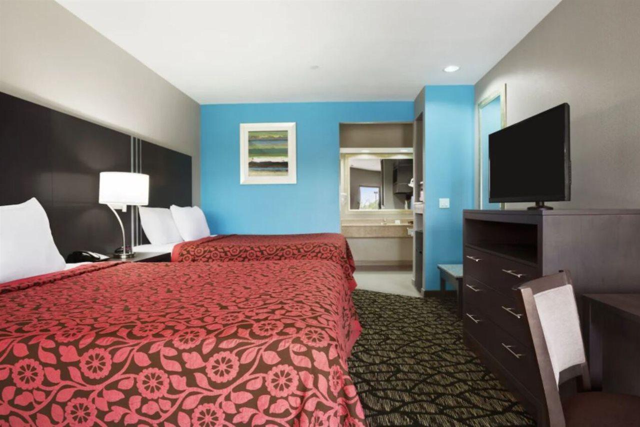 Days Inn & Suites By Wyndham Houston North-Spring Westfield Exteriér fotografie