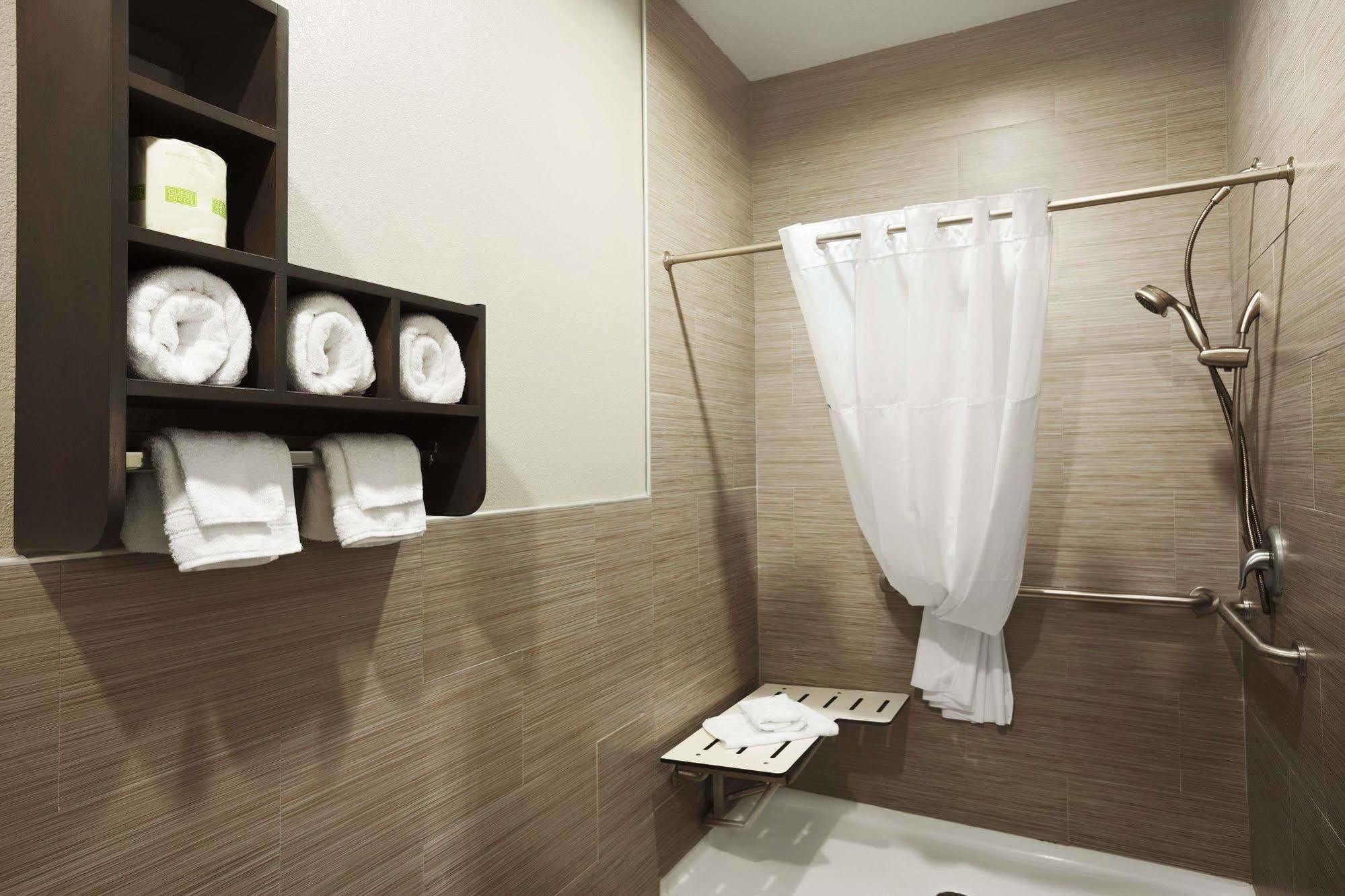 Days Inn & Suites By Wyndham Houston North-Spring Westfield Exteriér fotografie
